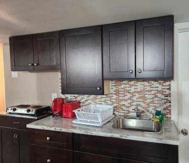 Aylmer Apartment | Apartment ∙ 2 bedrooms ∙ 4 guests
