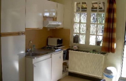 Saint-Antoine-d'Auberoche Apartment | apartment/flat - 1 room - 2/4 persons