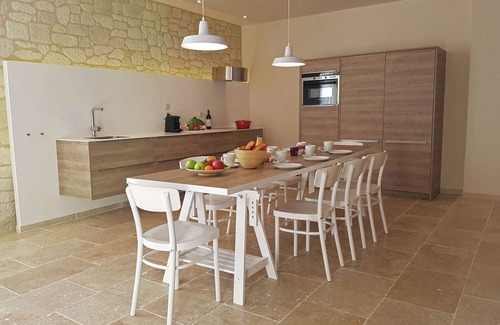 Villeseque-des-Corbieres Apartment | Apartment in Mandourelle near La Franqui Beach