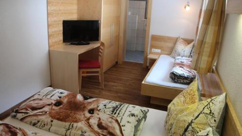 Mathon House | Apart Muntane