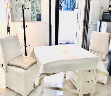 Quartier de Javel Apartment | Apart Privé Parisien LA CASITA avec cuisine équipe -St charles - Near beaugrenelle -Tour Eiffel 75015 PARIS Bel emplacement !