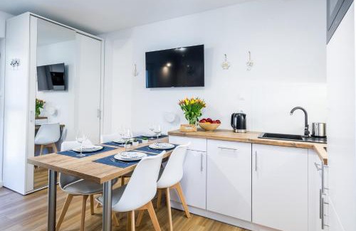 Poddabie Apartment | APARTAMENT 8B BLUE MARINE Poddąbie Basen Odkryty Brodziki Plac Zabaw