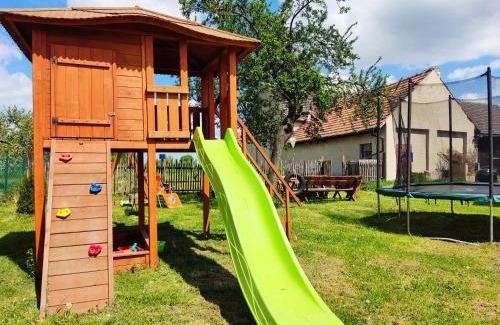 Niewiesze Apartment | Apartament GórnyŚląsk blisko jeziora - 120qm - 3 sypialnie z parkingiem i klimatyzacją - Flat UpperSilesia with Parking & air conditioning - Ferienwohnung OberSchlesien mit 3 Schlafzimmern inklusive Parkplatz und Klima - Nähe Badesee und Sandstrand