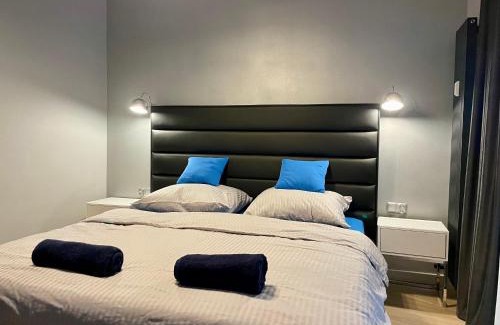 Serock Apartment | Apartament Navy Blue z tarasem