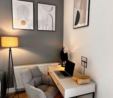 Muranow Apartment | Apartament NiePokorny