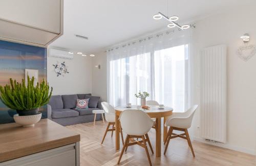 Cetniewo Apartment | Apartament Stacja Władek Nowoczesny apartament blisko plaży idealny na rodzinne wakacje