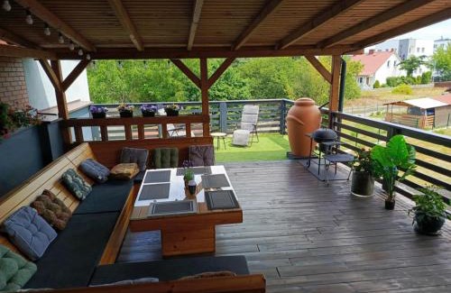 Brzezinka Apartment | Apartament U ELI 66m z prywatnym tarasem