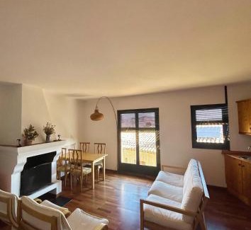 Montsonis Apartment | Apartamento con chimenea - Golfes Cal Gravat