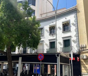 Ciudad Jardin Apartment | Apartamento COSTASOL PLAZA Córdoba - TrassierraRooms