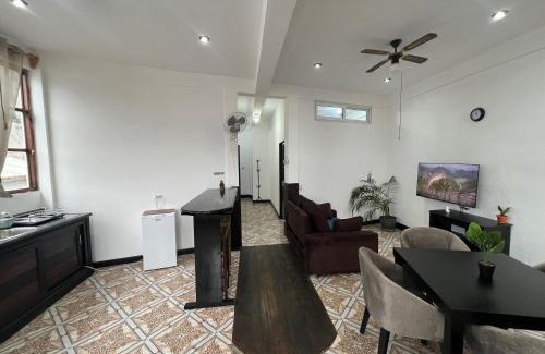 San Pedro La Laguna Apartment | Apartamento en la zona viva con parqueo exclusivo