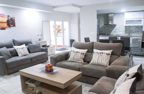 La Trinidad-San Juan y Todos los Santos Apartment | Apartamento entre Patios Valladares