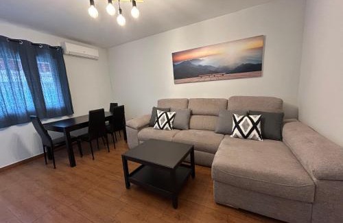 Cercadilla-Medina Azahara Apartment | Apartamento Ganivet en el centro de Córdoba