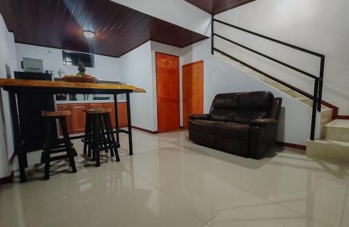 Parrita Apartment | Apartamento Lantanas