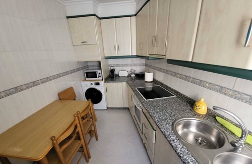 Castro Caldelas Apartment | Apartamento MUY Amplio EN Castro Caldelas EN Pleno Corazon DE LA Ribeira Sacra