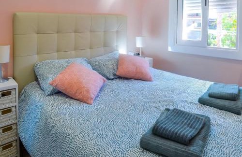 Nou Barris Apartment | Apartamento privado en el centro de Barcelona, ideal para familias y parejas, capacidad hasta 5 personas - ES-180-280