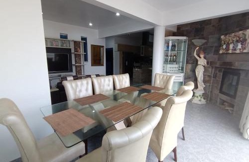 Cerro Azul Apartment | APARTAMENTOS CON PISCINA Y ACCESO A PLAYA
