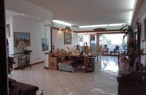 Zona 15 Condo | Apartamentos Don Lorenzo, are located in 23 Calle, 15-64. Over Av. Las Americas.