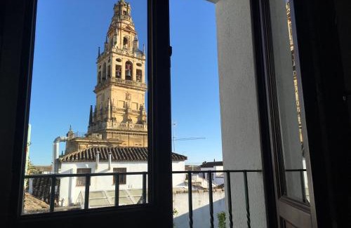 La Catedral Apartment | Apartamentos La Hoguera