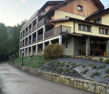 Brenna Apartment | Apartamenty Hucuł