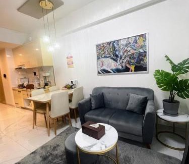 Bumi Serpong Damai Apartment | Apartemen Sky House BSD - Family 2 BR