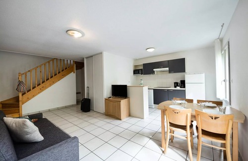 Lissieu Apartment | Aparthotel Garden & City Lyon - Lissieu 3* - 3 rooms 6 people