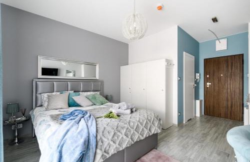 Wola Apartment | Aparthotel Pawia Deluxe- 10 min to center