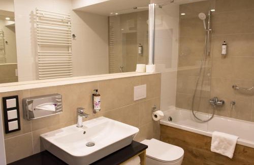 Uniejow Hotel | Aparthotel Termy Uniejów