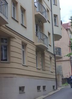 Karlovy Vary Apartment | Apartmán 46m2 s balkonem v lázeňském centru