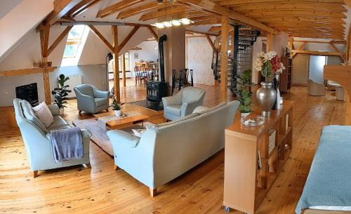 Roznov Pod Radhostem Apartment | Apartmán Brasserie Avion
