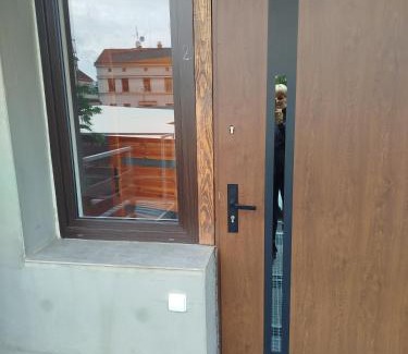 Cerveny Kostelec Apartment | Apartmán Lhota