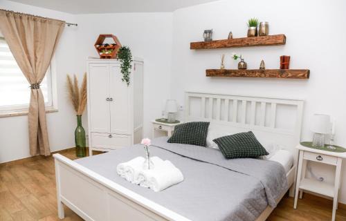 Znojmo Apartment | Apartmány Ellie