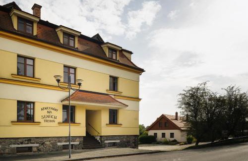 Trebon Apartment | Apartmány Na Seníku