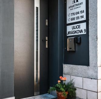 Hronov Apartment | Apartmány pod zvonicí