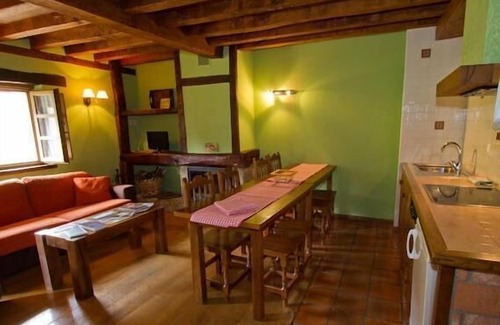 Arguebanes Apartment | Apartment Ensuite with Bath - La Encina