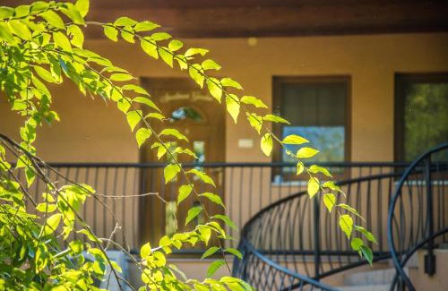 Cserkeszolo Apartment | Apartman Garden