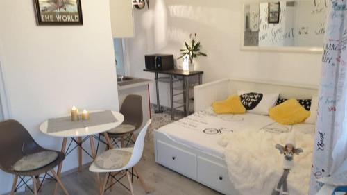 Karlovac Apartment | Apartman Jež - free parking, self check in