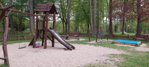 Dvur Kralove nad Labem Apartment | Apartman U Parku