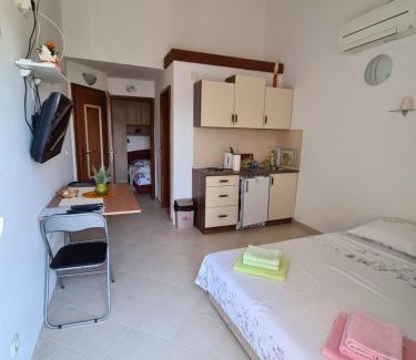 Cove Tri Zala (Zrnovo) Apartment | Apartmani Božana Viganj