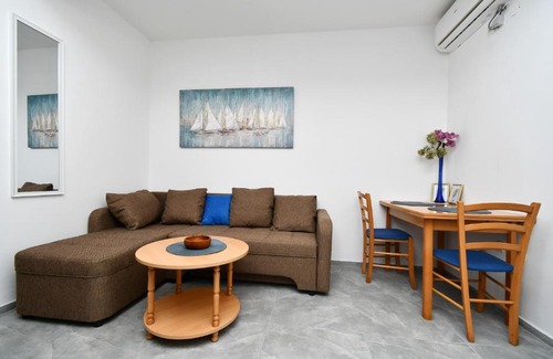 Banjol Apartment | apartmani Novotny- žuti