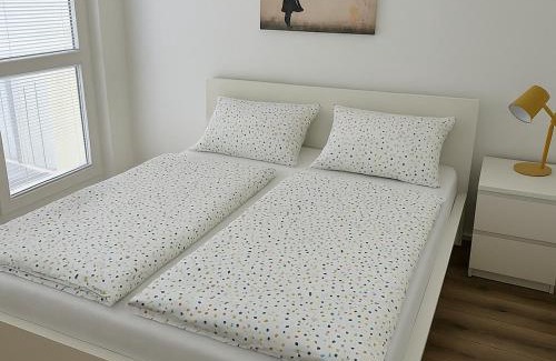 Karlova Ves Apartment | Apartmen Karlove 3 rooms free parking, family friendly, near center