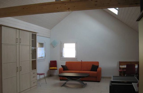 Vellerat Apartment | Apartment ∙ 1 bedroom ∙ 4 guests