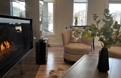 Airdrie Apartment | Apartment ∙ 1 bedroom ∙ 2 guests