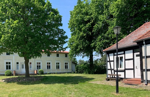 Schmatzin Apartment | Apartment 1 Schwedentreff - Gutshaus Schlatkow