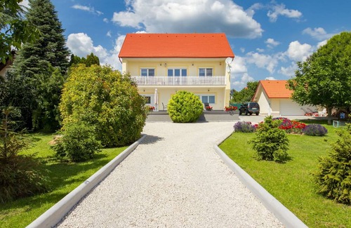 Cserszegtomaj Apartment | Apartment ∙ 2 bedrooms ∙ 4 guests