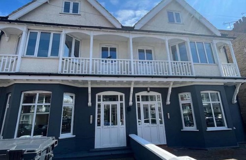 Cliftonville Apartment | Apartment ∙ 2 bedrooms ∙ 4 guests