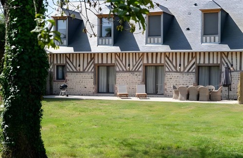 Cricqueboeuf Apartment | Apartment ∙ 2 bedrooms ∙ 8 guests