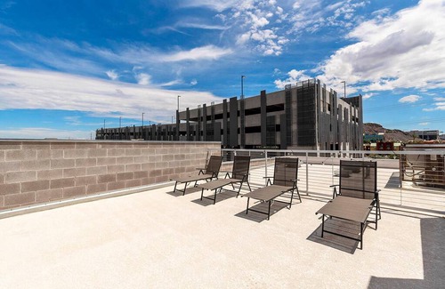 Riverside Apartment | Apartment ∙ 2 bedrooms ∙ 4 guests