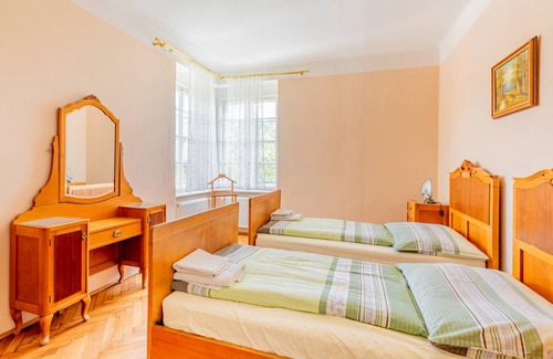 Wurflach Apartment | Apartment ∙ 2 bedrooms ∙ 5 guests