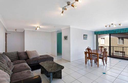 Magenta Shores Apartment | Apartment ∙ 2 bedrooms ∙ 4 guests
