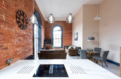 Edwinstowe Apartment | Apartment 2 The Old Chapel apartments, in the heart of Sherwood Forest